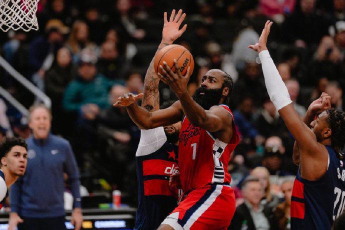 6连胜重返前十！哈登36+7+9罚球20中18 小卡伤停快船险胜奇才