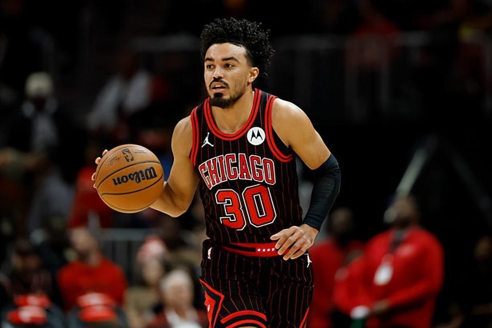 世界杯高清直播-正负值+32！公牛替补控卫算是在各方面都打爆了快船的防线？