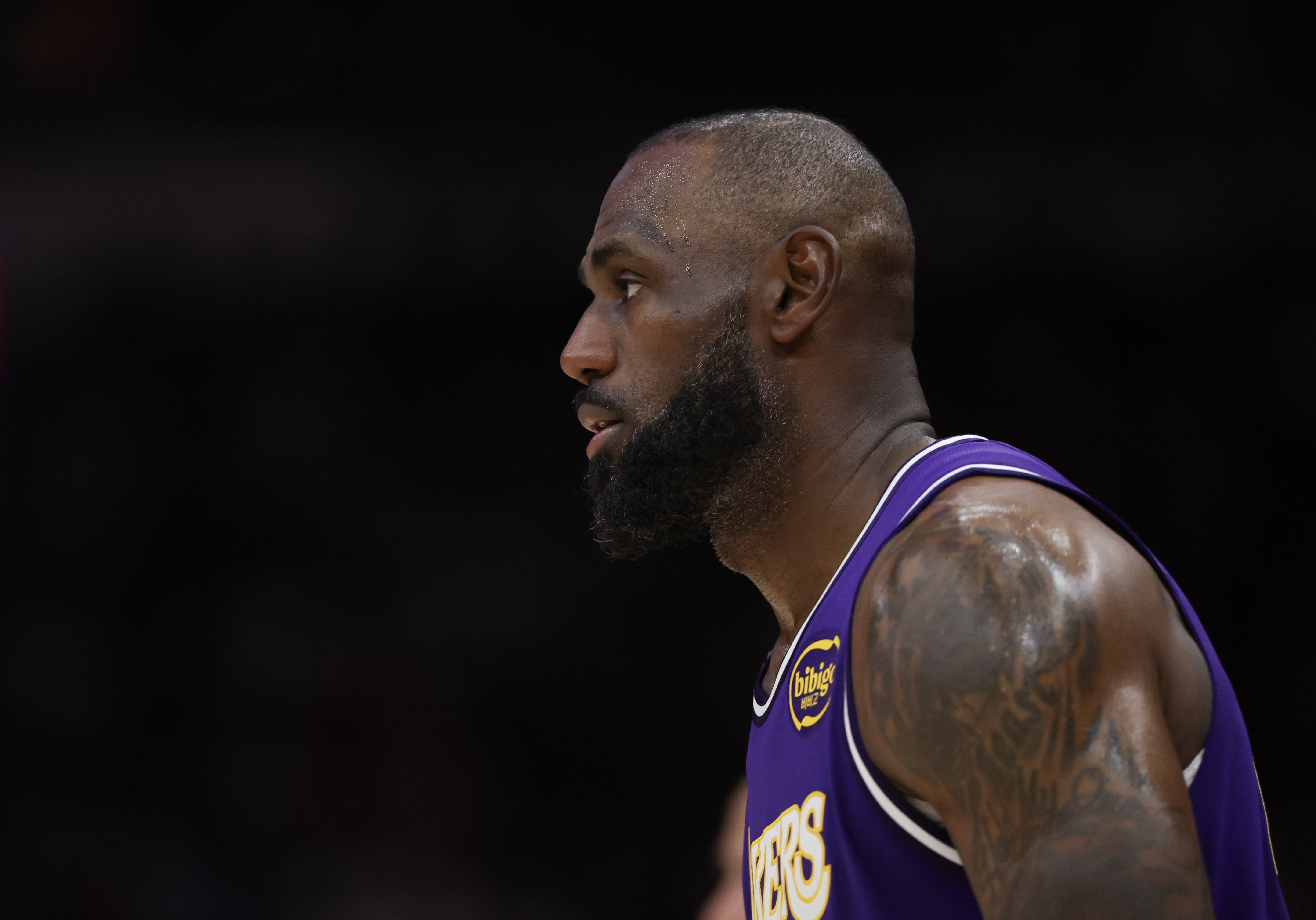 世界杯下载入口-15季后赛欧文&amp;乐福受伤&amp;21浓眉受伤！詹媒：为何是詹姆斯来承受？